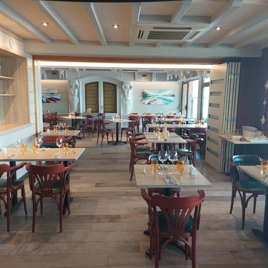 Logis Hotels - Au Poisson D'Argent - Hotel 3 Etoiles Et Restaurant Le Mesnil-en-Vallée Dış mekan fotoğraf