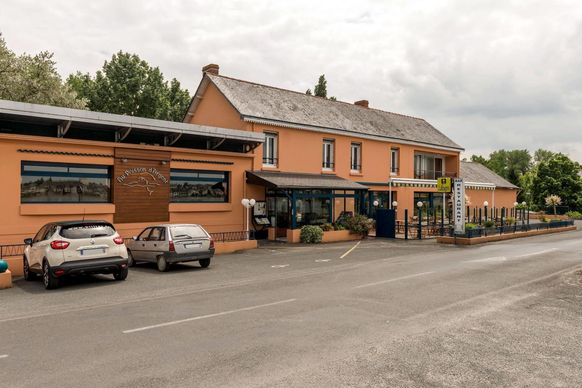 Logis Au Poisson D'Argent Otel Le Mesnil-en-Vallée Dış mekan fotoğraf